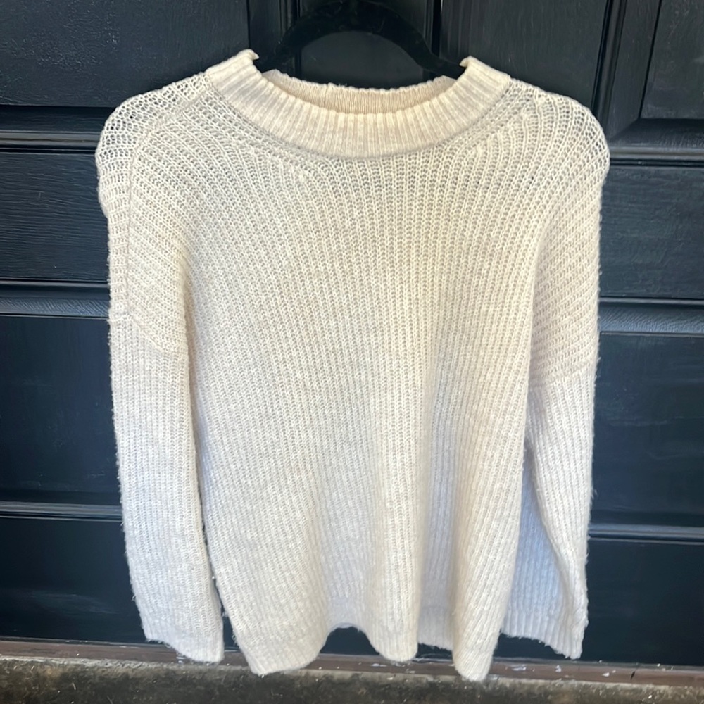 cute off white oversized american eagle sweater